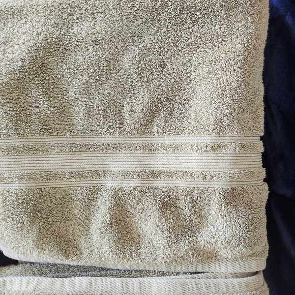 Charisma Bath Harisma Juniper Bath Towels Poshmark